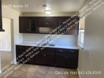 Building Photo - 1408 Adena St