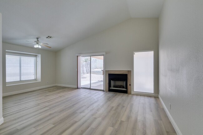 Building Photo - Charming 3-Bedroom Home with Covered Patio