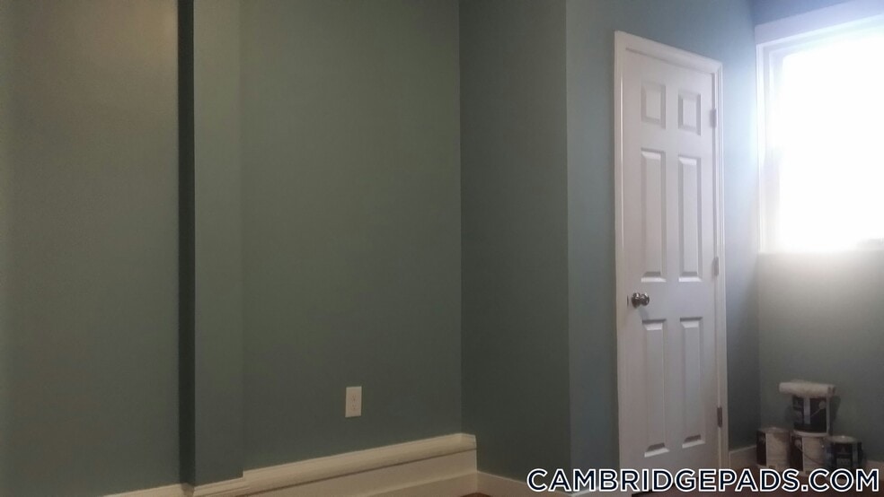 Building Photo - 173 Rindge Ave