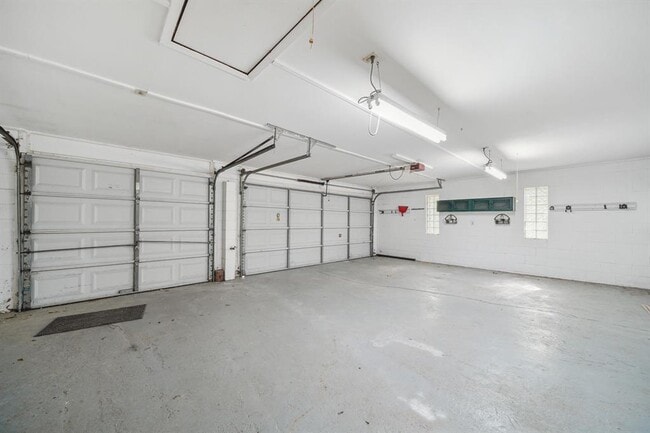 Building Photo - 15502 Kitty Hawk Dr
