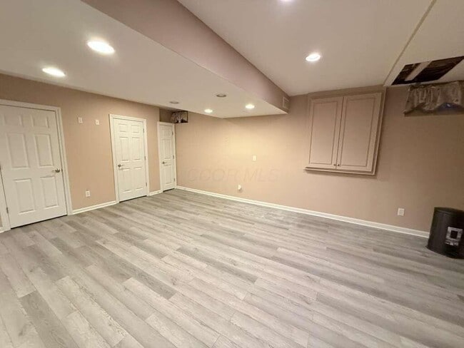 Building Photo - 7798 Wayside Ave