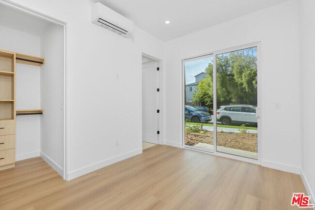 Building Photo - 3841 Wade St