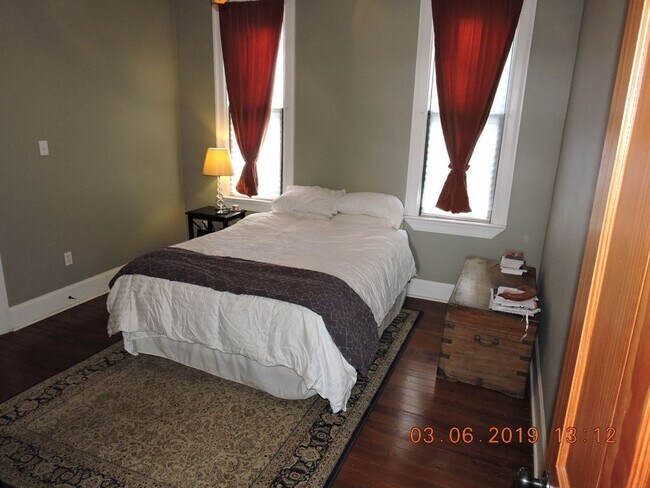 Building Photo - Renovated 2BR/1BA cottage in Historic Beauregard Town