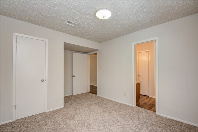 Building Photo - 13510 N Peachfield Cir