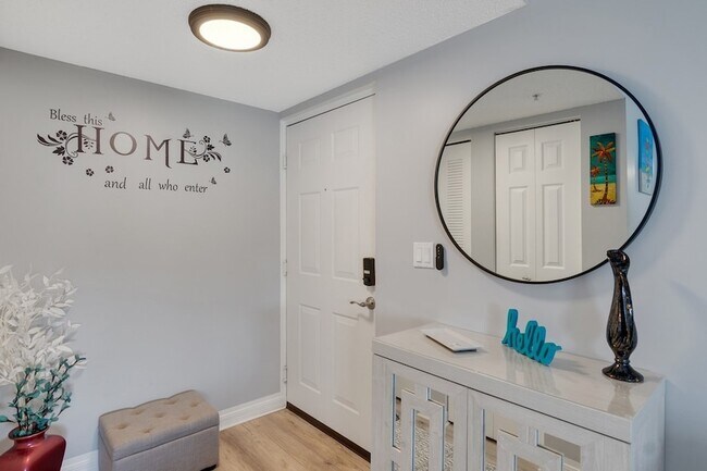 Building Photo - 1670 N 42ND Cir