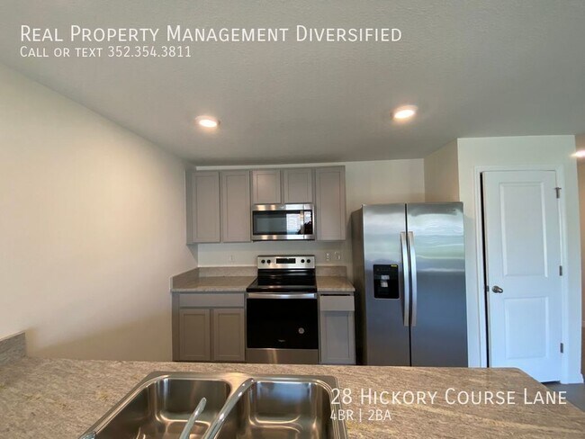 Building Photo - 28 Hickory Course Ln