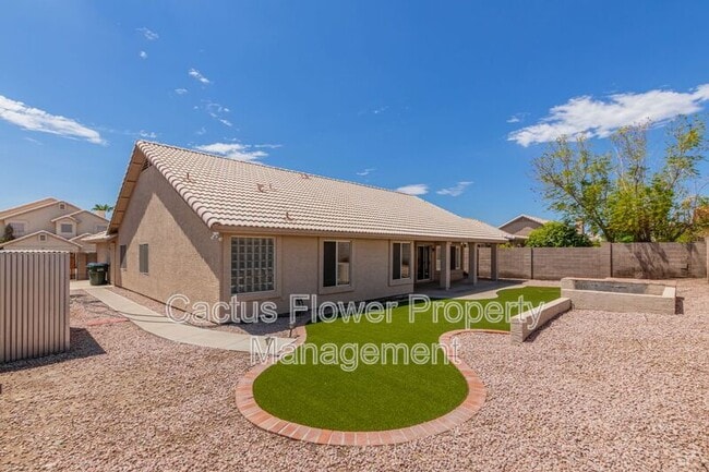 Building Photo - 4226 E Rockledge Rd