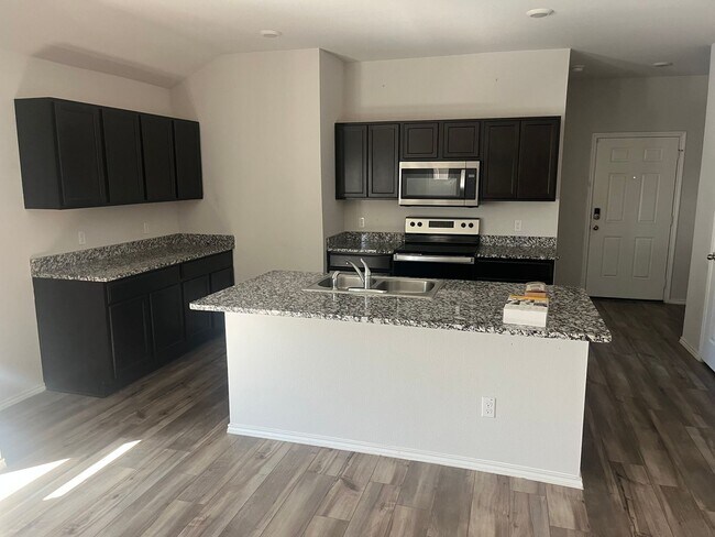 Building Photo - Rental Home In Excellent Condition