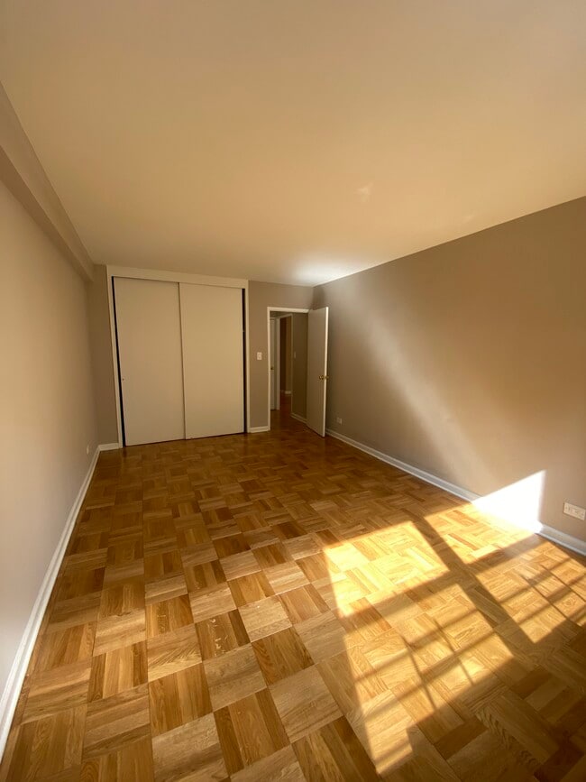 Interior Photo - Lexington Towers
