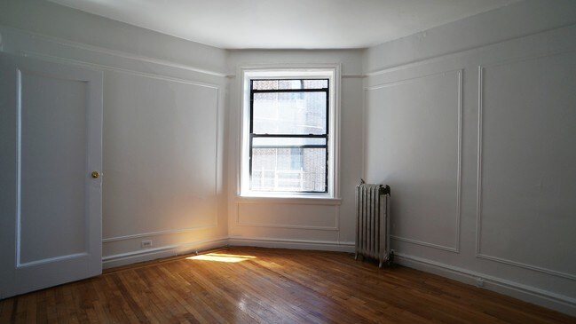 Primary Photo - 2700 Grand Concourse