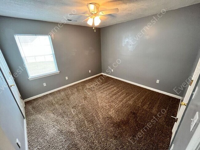 Building Photo - 903 Gordon St