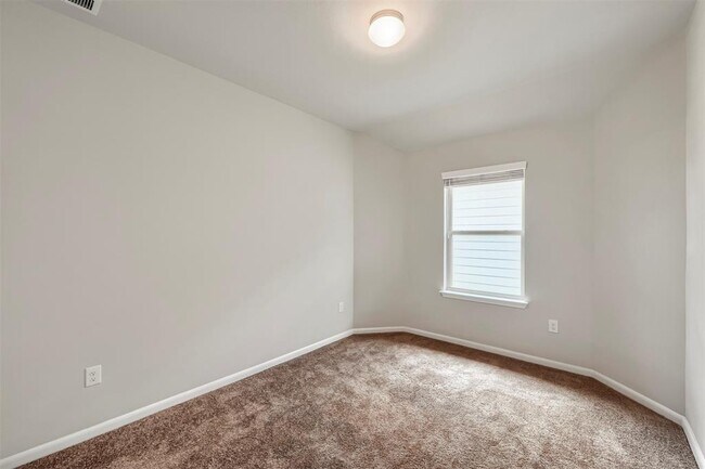Building Photo - 9816 Eloquence Dr