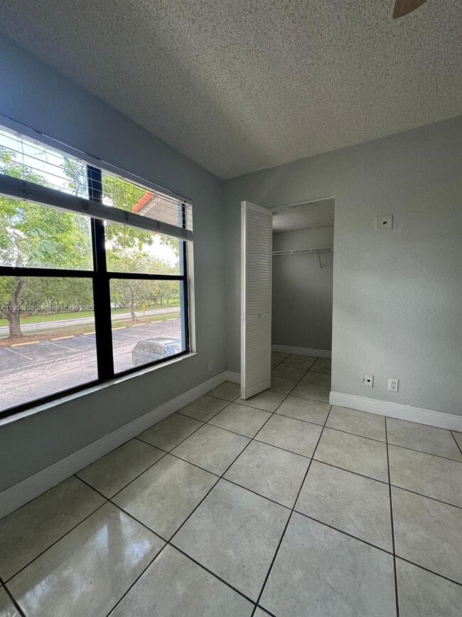 Building Photo - 1720 Windorah Way