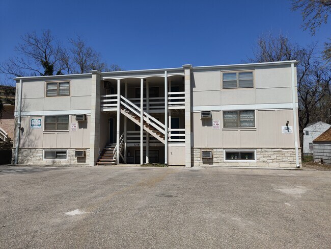 Primary Photo - 1218 Pomeroy St