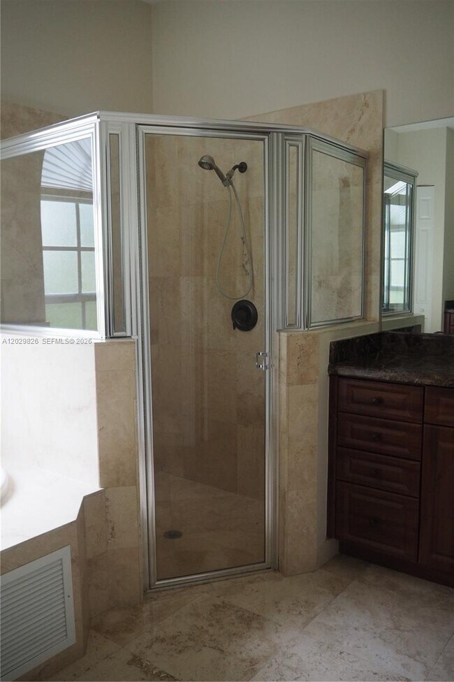 Building Photo - 2750 Jockey Cir