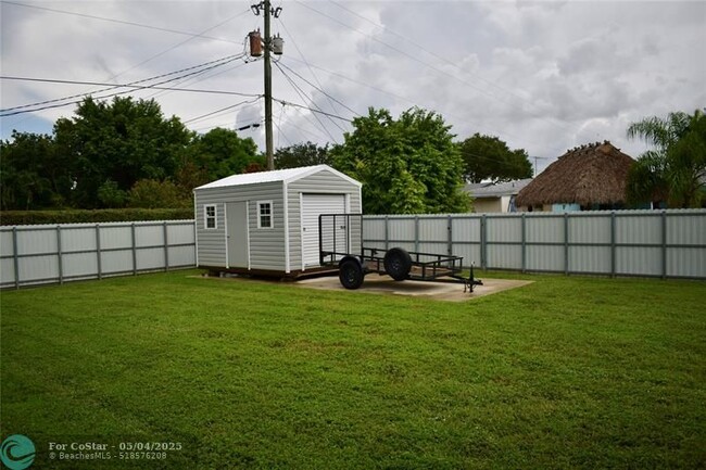 Building Photo - 7340 NW 11th Ct
