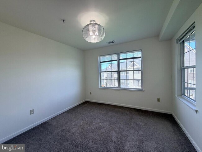 Building Photo - 306 Gatehouse Ln