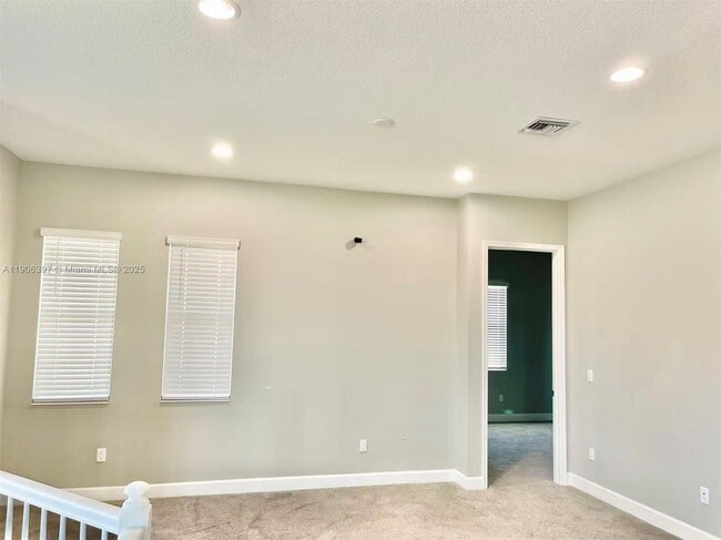 Building Photo - 14982 RedCove Pl