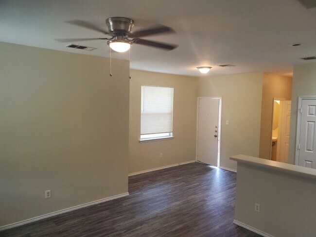 Building Photo - 14001 Cambourne Dr