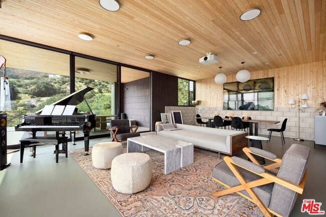 Building Photo - 20485 Medley Ln