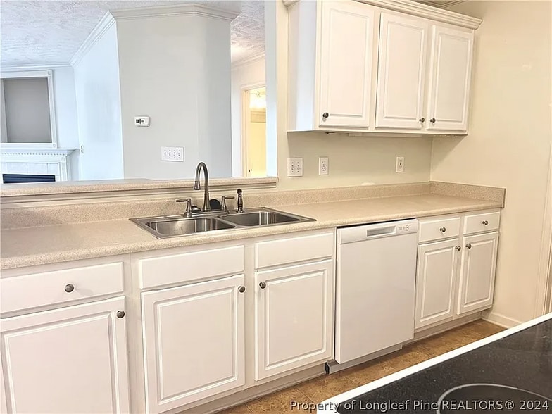 Building Photo - 1841 Balmoral Dr