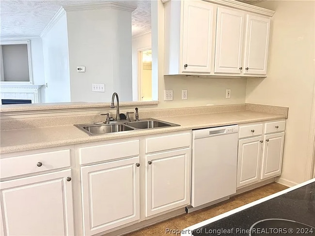 Building Photo - 1841 Balmoral Dr