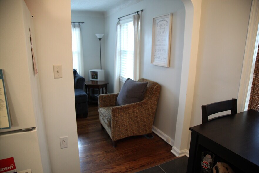 Living Room - 2411 Fortune Avenue