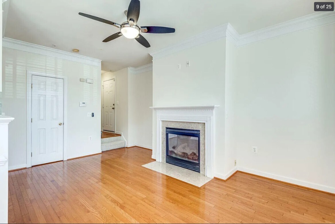 Building Photo - 2458 Curie Ct