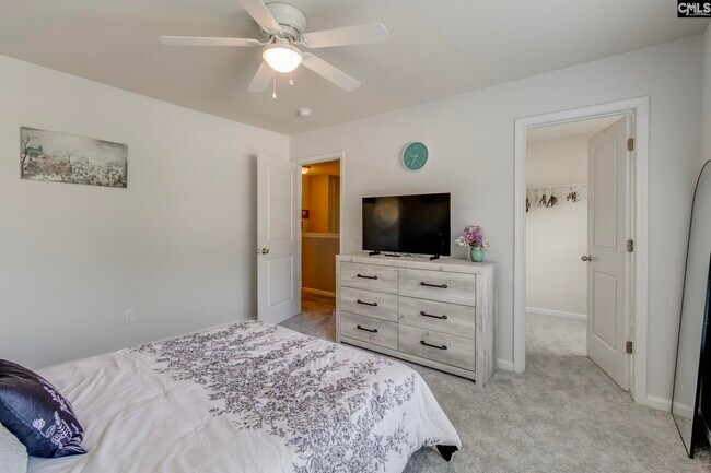 Building Photo - 456 Edenhall Dr