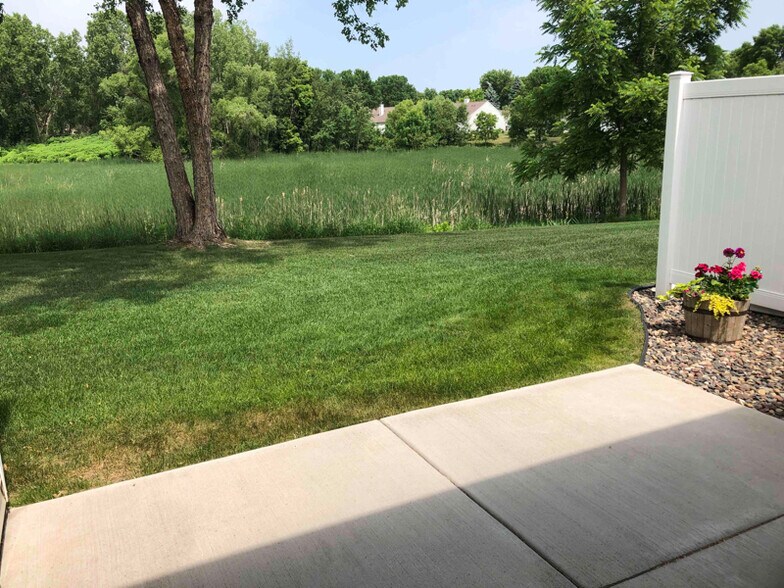 Building Photo - 9427 Prairieview Trail N