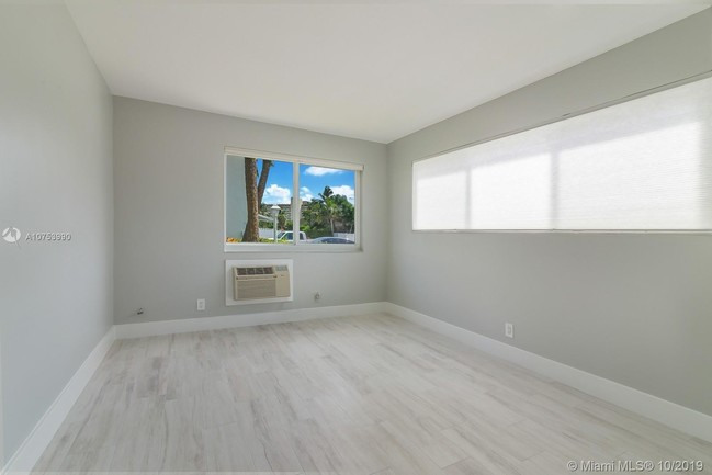 Building Photo - 624 Antioch Ave