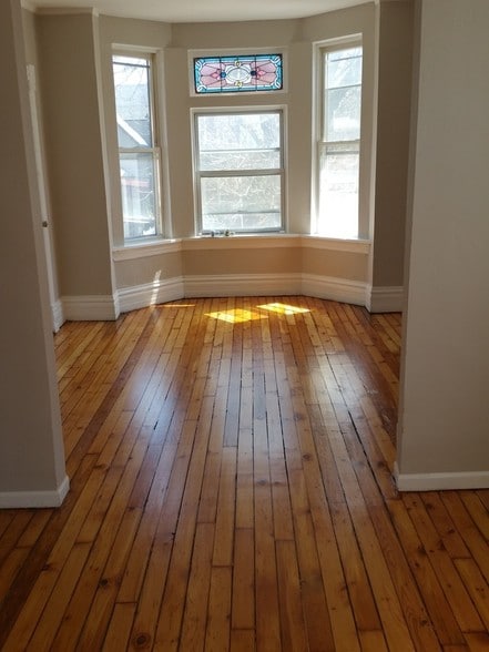 Living Room - 1740 N Spaulding Ave