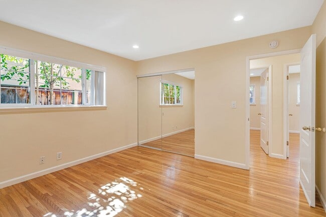 Building Photo - Charming 3-Bedroom 2-Bathroom Campbell Home