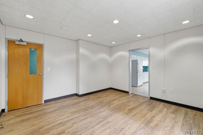 Building Photo - 57 St Johns Parkside