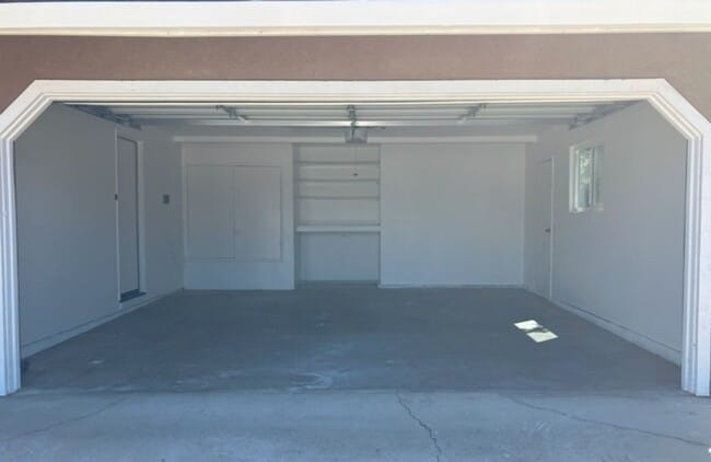 Building Photo - 3518 Woodglen Dr