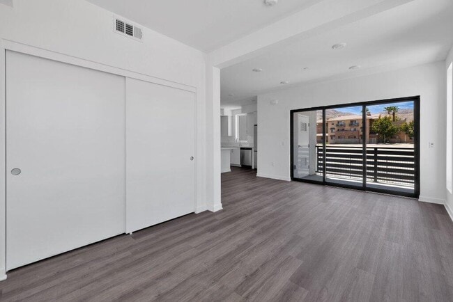 Building Photo - 68550 Grove St