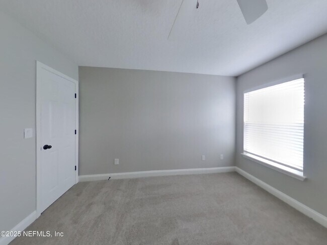 Building Photo - 523 Meldrum Ln
