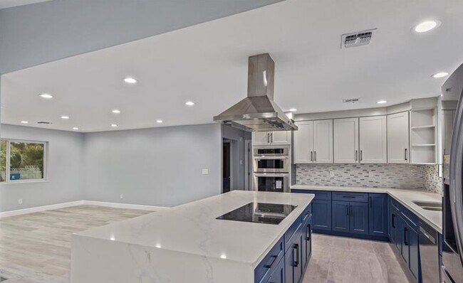 Building Photo - 7611 Laredo St