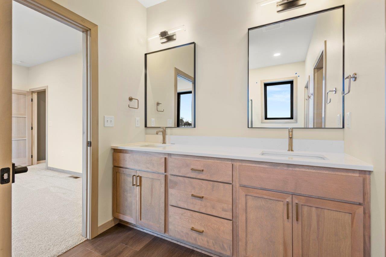 Building Photo - 2324 Sweetgrass Dr