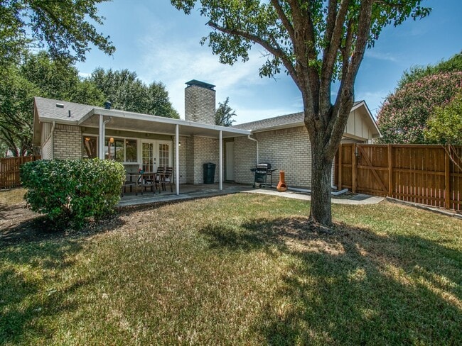 Building Photo - 901 Goodwin Dr