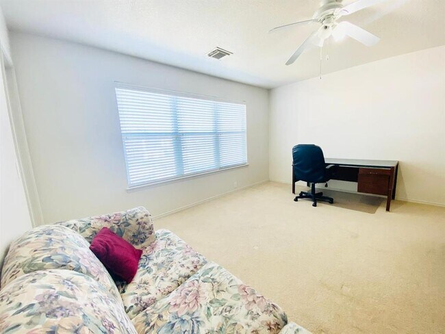 Building Photo - 14954 Sugar Sands Dr