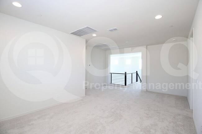 Building Photo - 13810 W Calle De Baca