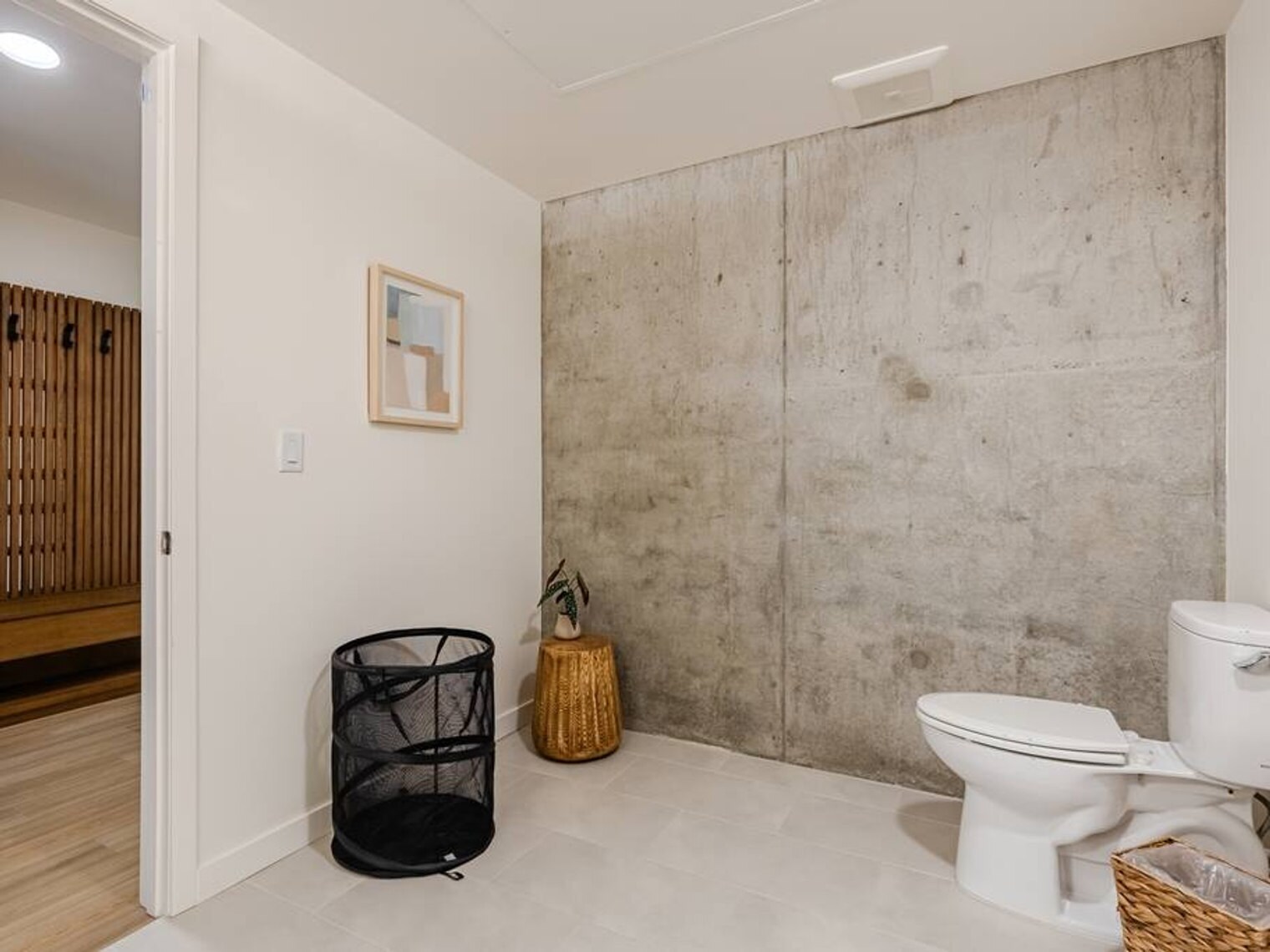 Building Photo - 1550 NW Naito Pkwy