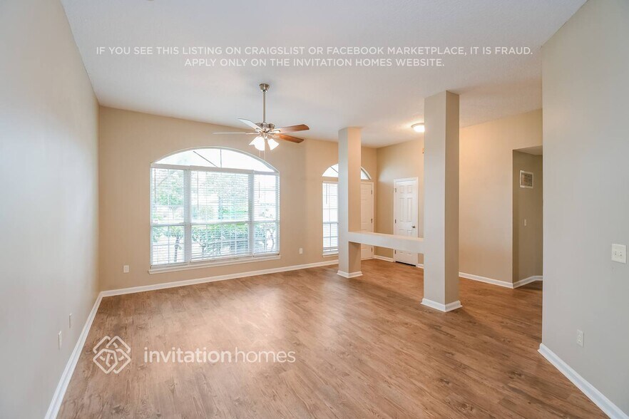 Building Photo - 12541 Ayrshire St E