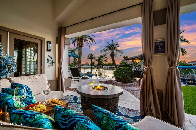 Building Photo - 1817 E Willow Tree Ct