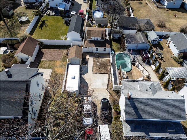 Building Photo - 237 Porterfield Pl