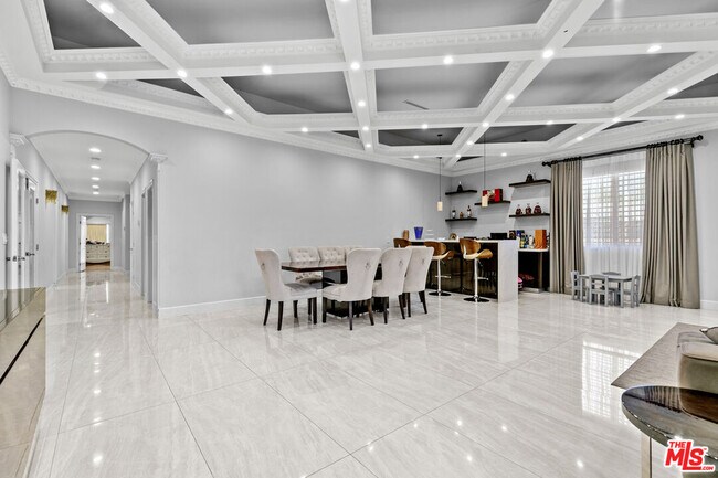 Building Photo - 12643 Archwood St