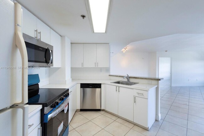 Building Photo - 2351 Douglas Rd