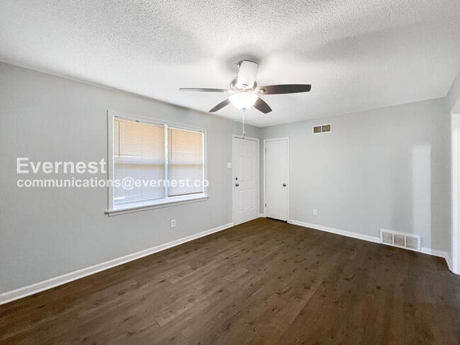 Building Photo - 8541 Bridgewood Dr