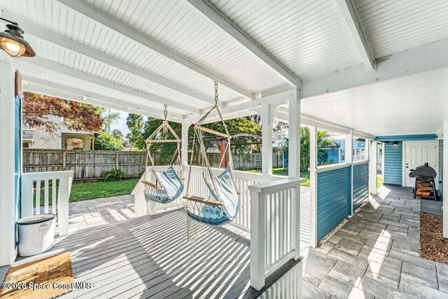 Building Photo - 1654 Highland Ave